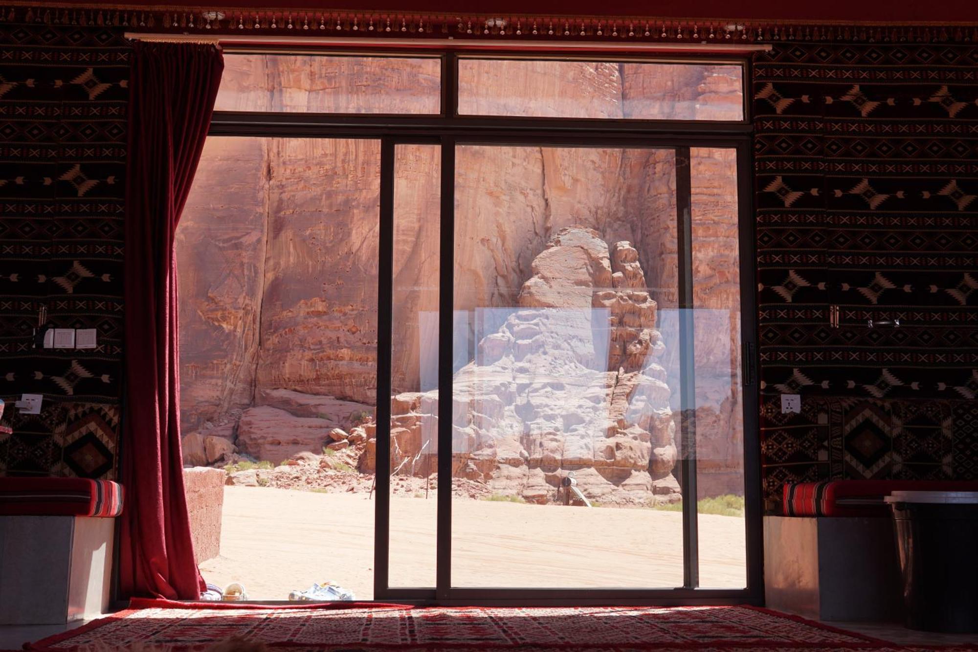 Oblivion Camp Hotell Wadi Rum Exteriör bild